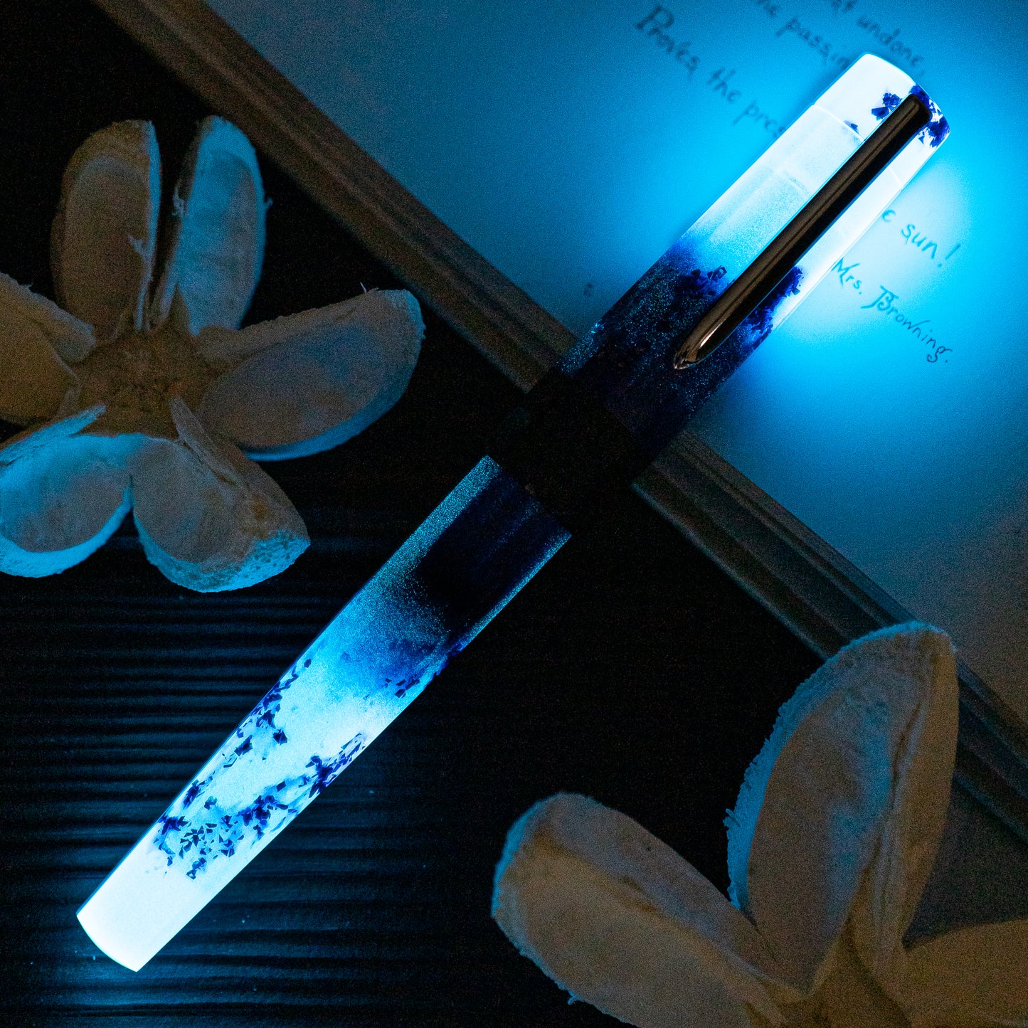 BENU Euphoria Fountain pen - Scent of Irises