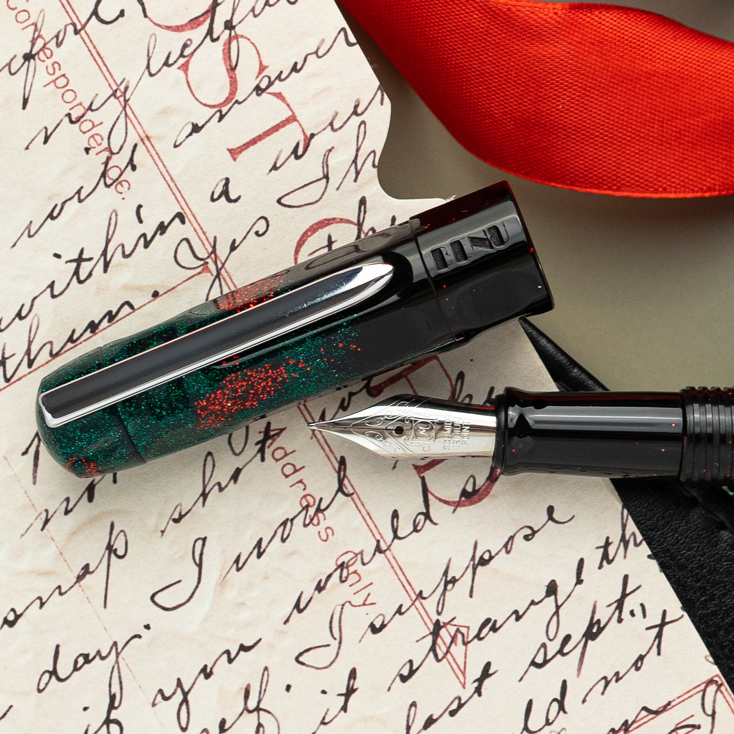 BENU Talisman Fountain pen - Dragon's Blood