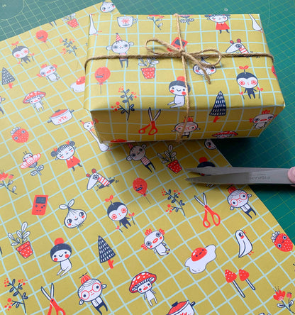 Wrapping Paper: Friends & Bobs (Mustard)